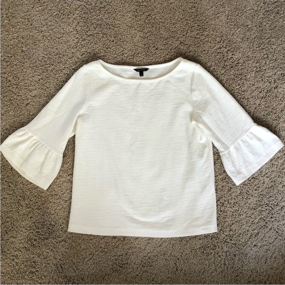 BR🍌 All White Bell Sleeve Textured Top